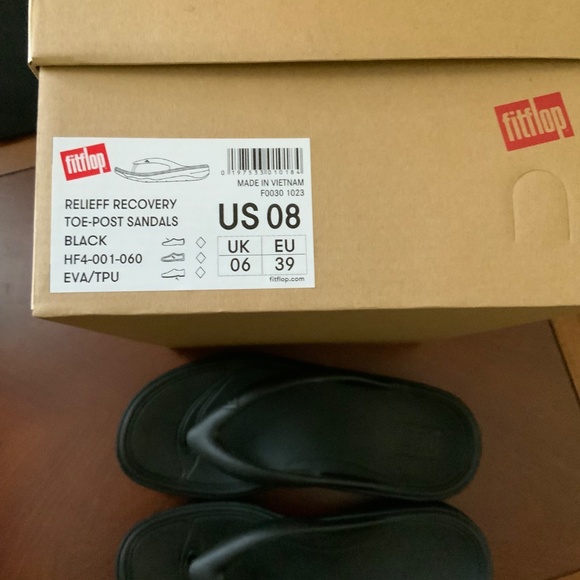 FITFLOP BLACK TOE POST RECOVERY SANDALS SIZE 8 / 39 - Picture 7 of 9